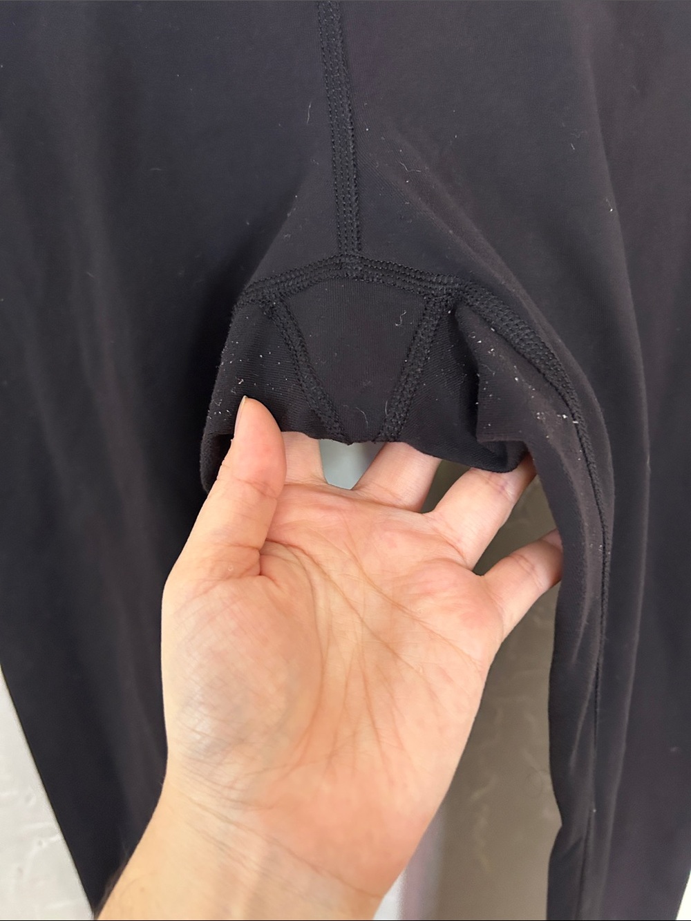 Lululemon Wunder Under Crops - Picture 3 of 5